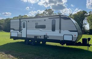 Clean & Fully Stocked Travel Trailer