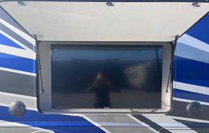 Luxury RV Adventure: Rent the Eclipse 34J Class A!
