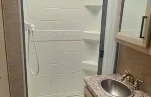 The Island Breeze Cruiser • Sleeps 6  • Thor Elite