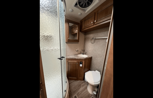 Great Family Friendly Camper With Bunkroom