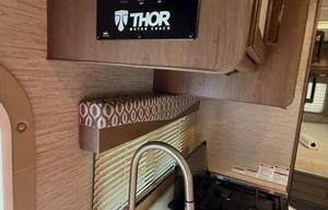 "Dorothy" - Easy Drive-24' Thor Elite - Sleeps 4-6