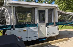 2002 Coleman Sedona Pop up Perfect for boondocking