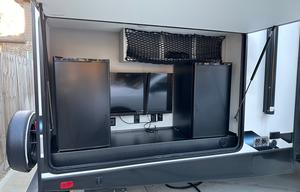 2022 Family Friendly Triple Slideout Camper Rental