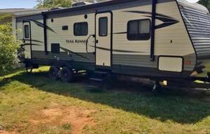 2018 Heartland Trail Runner SLE 292 RV rental photo 1