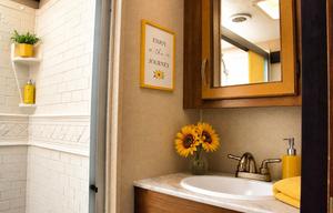 2 Bedroom/2 Bath w tub Luxury Fifth WheelGWTX 2797