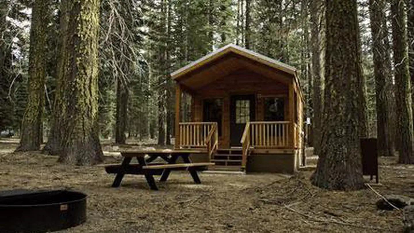 Manzanita Lake Camping Cabins (CA)