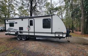 "Couples Caravan" Minnie Winnie 2500RL