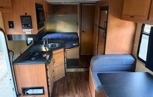 2016 Thor majestic 23a RV rental photo 8