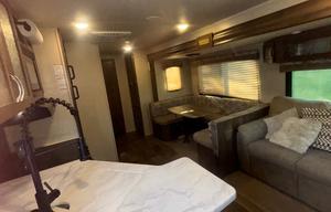 Fully Stocked Family RV|Pet Friendly|Near Glacier