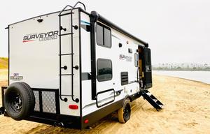 Legend Brownie * Slide-out * Sleeps8 * Ultra light