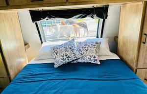 2025 Coachmen RV Freedom Express Select 247SE RV rental photo 10