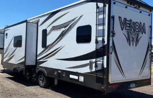 2019 Venom V4114TK RV rental photo 5