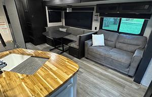 Glamping Good Times! - 2022 Jayco 38BHDS