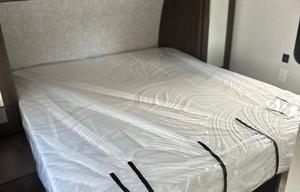 2020 Forest River Salem (sleeps 8)