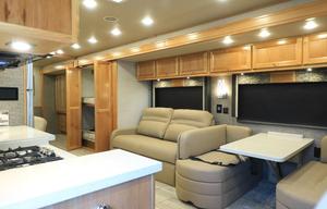 Beautiful luxury RV is Kid and Pet friendly!