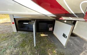 2022 Fleetwood RV Bounder 33C (Brand New)
