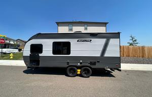 2026 Sunset Park RV Sun-Lite 21BH RV rental photo 5