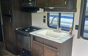 2019 Springdale SS 2600TB RV rental photo 4