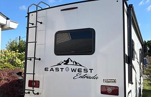 2025 EAST TO WEST Entrada 2000NS RV rental photo 4