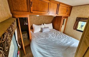2014 Coachmen RV Apex Ultra-Lite 235BHS