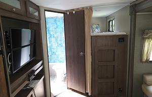 Grammy's Bunkhouse 2018 Keystone 32 Ft Camper
