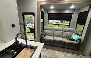 2023 Grand Design Momentum G-Class 350G