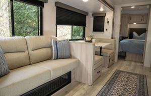 DOLLY | 2025 Della Terra Bunkhouse | Sleeps 8