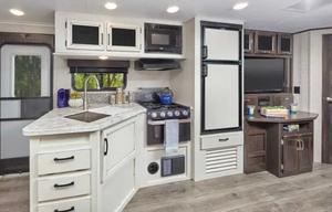 Family & Fido-friendly Travel Trailer Rental