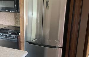 2018 Coachmen RV Chaparral 392MBL RV rental photo 7