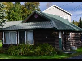 Lakeside Cabin Rentals & RV Park