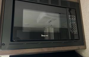 2020 Coachmen RV Freelander 21QB  Chevy 4500 RV rental photo 12