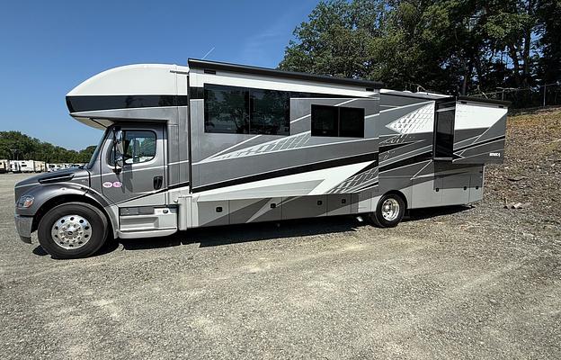 2025 Jayco Seneca