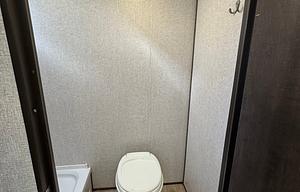 2021 Dutchmen RV Coleman Lantern LT Series 17B RV rental photo 14