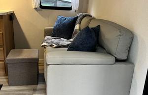 "The Adventurer" PrimeTime Avenger Bunkhouse 26BK