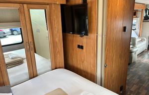 A.J. 2020 NeXus RV Phantom 31P