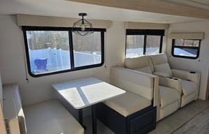 2025 Prime Time RV Avenger 28REI