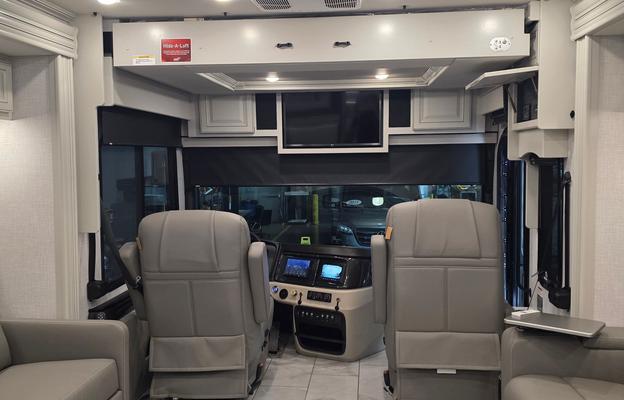 2025 Discovery 38W RV rental photo 1