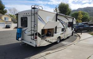 2017 Thor motor coach quantum series RQ29