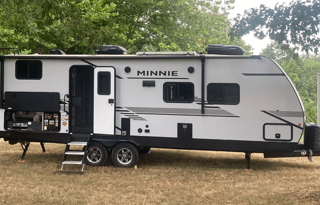 2022 Winnebago Minnie 2301 BHS