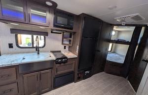 2021 Forest River 28DT – Sleeps 9!