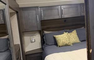 2021 Fifth Wheel with 2 Slide Outs