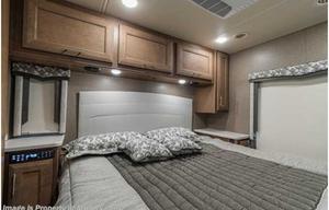 2022 Thor Motor Coach Omni RS36 RV rental photo 3
