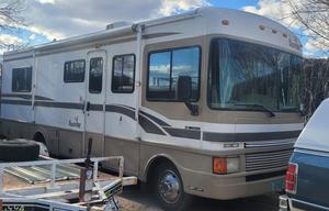 2000 Fleetwood RV Bounder 28T RV rental photo 2