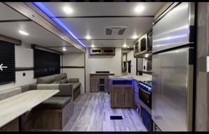 2021 CrossRoads RV Zinger Lite