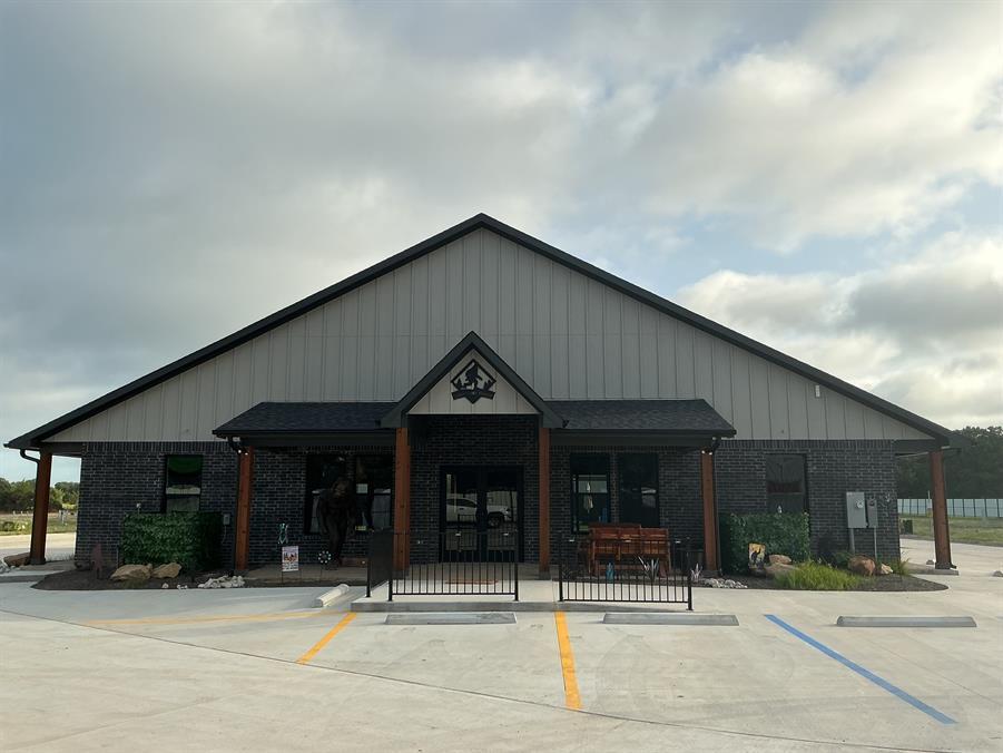 Bigfoot's Cedar Creek Retreat, Kemp, Texas