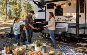 Surveyor 247BH Dog Friendly + Bunkhouse + Island