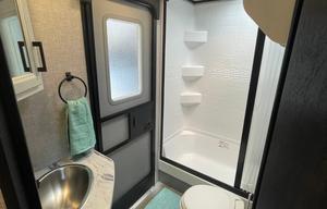 BEAUTIFUL Fully Stocked 2022 Jayco Jayfeather