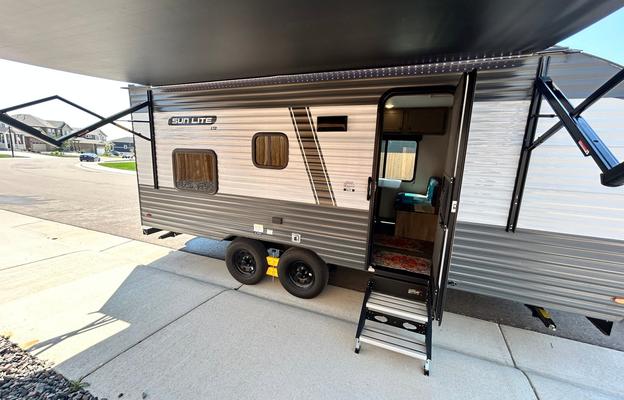 2026 Sunset Park RV Sun-Lite 21BH RV rental photo 1