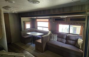 2017 Catalina Legacy 293QBCK RV rental photo 6