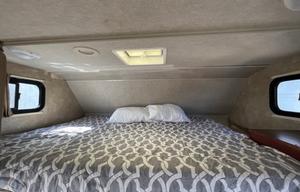 EDWARD - 2014 Winnebago Chalet WF-224VR